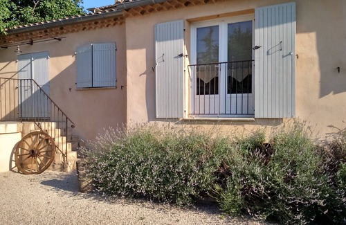 Mazan House | Barn in Provence converted into a cottage semi-detached in a provençal Mas
