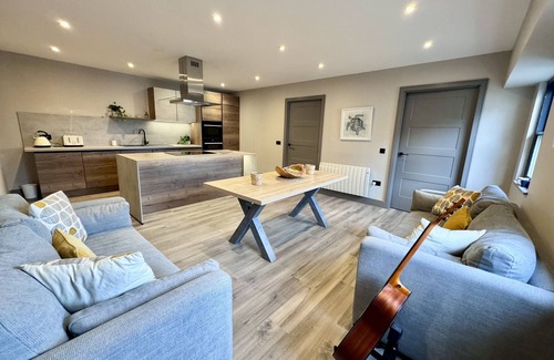 Kippen Other | Barn, large entertainment space +hot tub, sleeps 6