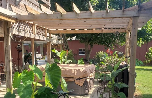 Lowder Apartment | Barn Loft Retreat