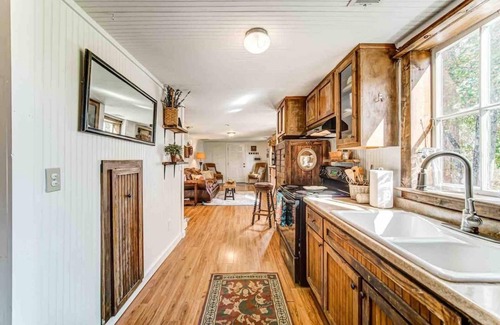 Canton House | Barn on five acres & lake