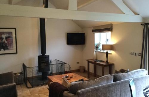 Hulland Ward House | Barn Owl Lodge at Millfields Farm Cottages