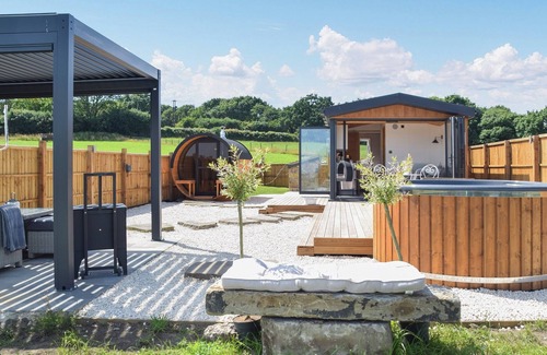 Skelmersdale Cottage | Barn Owl Lodge - UK49903