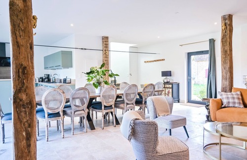 Pierrefitte-sur-Sauldre House | Barn renovated in 2024 with swimming pool 5 minutes from Lamotte-Beuvron.