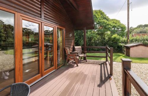 Crediton House | Barn Shelley Lodge