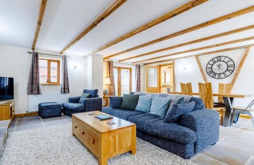 Ashover House | Barn View