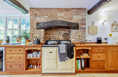 Bucks Mills House | Barnacle - Three Bedroom House, Sleeps 6