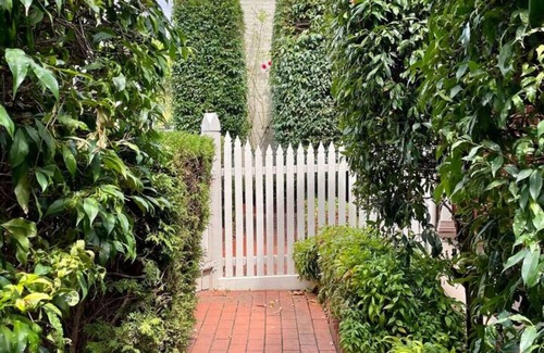 Bendigo House | Barnard street Cottage