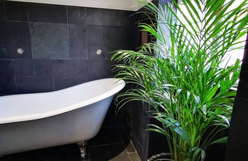 Croyde Cottage | Barncott, Luxurious 4 Bedroom Ocean Surf Retreat, Croyde Bay