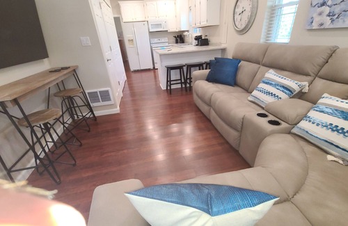 Sheridan House | Barndominium at Grand Park, 8 minutes away!Large Outdoor Area, Very Comfortable
