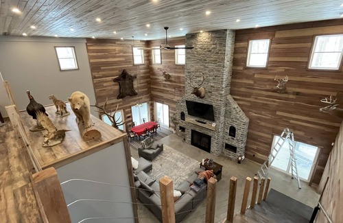 Koleen Cabin | Barndominium/Cabin in Woods