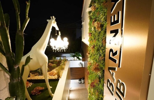 Cercola Bed & Breakfast | Barneys Club B&b