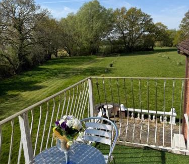 Clacton-on-Sea Bed & Breakfast | Barnfields Retreat