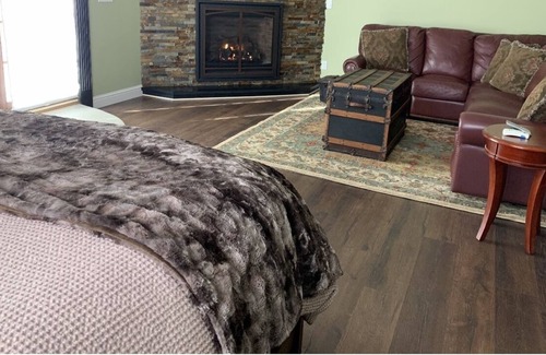 Santa Rosa House | BARNITA: Vineyard view / Quiet Country Setting.