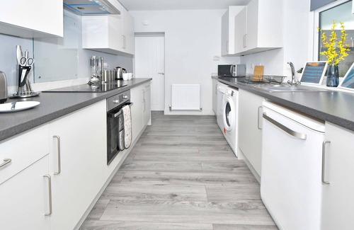 Crewe Apartment | Barnstone Villa - By Sigma Stays