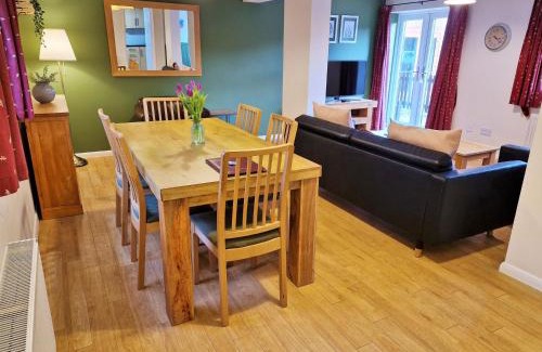 Ivinghoe House | Barnyard Cottage