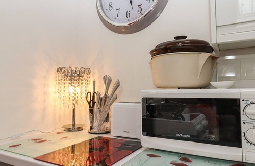 Herne Bay Cottage | BARON’S MEWS, pet friendly, country holiday cottage in Herne Bay