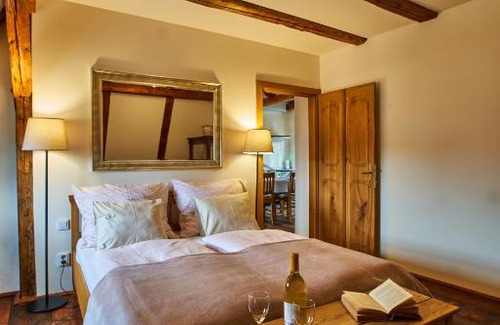 Splzov Apartment | Baroque chaplain house Kaplanka 1796 A. D. - historical luxury apts in Bohemian Paradise