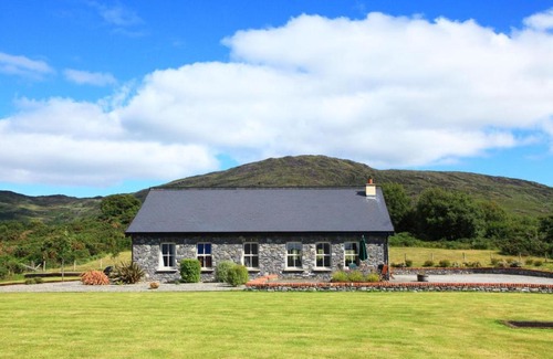 Kenmare Villa | Barr Cill Atha