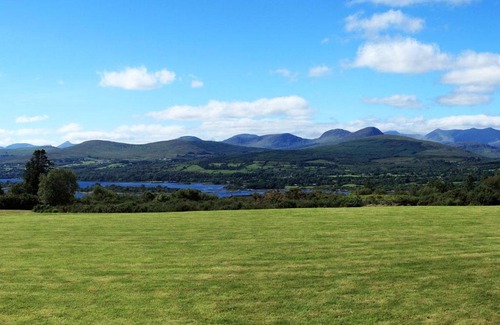 Kenmare Villa | Barr Cill Atha