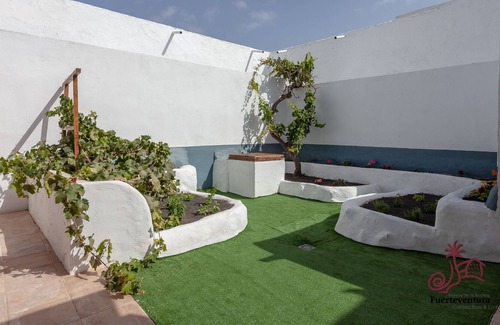 La Oliva Cottage | Barracks House IV, for 6 people