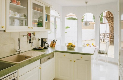 Costa Adeje Villa | Barranco del Mar: 4BR- heated pool.