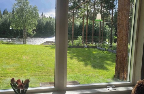 Ytterhogdal Cabin | Barrets Place by the Lake. 5 Minutes From the Beach and Kayak Centre