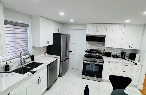 Barrie House | Barrie Family Getaway 3BR
