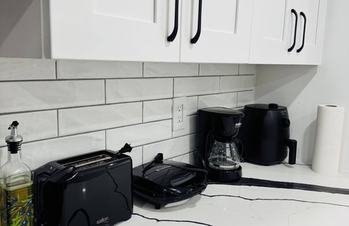 Barrie House | Barrie Family Getaway 3BR