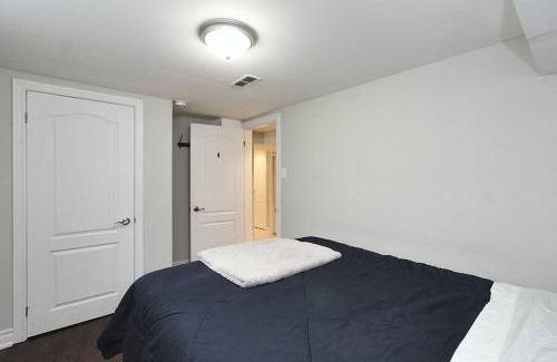 Barrie House | Barrie House near to all amenities