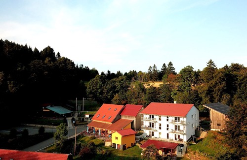Marktrodach Apartment | Barrier-free 68sqm vacation apartment with two bedrooms in the Franconian Forest