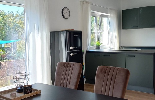 Adelheidsdorf House | Barrier-free house with terrace and free parking space