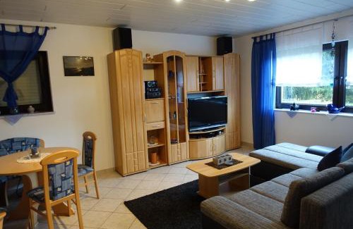 Sankt Wendel Apartment | Barrierefreie Ferienwohnung Mit Terrasse Und Überdachtem Grillplatz Und Garten Zur Gemeinschaftlichen Nutzung