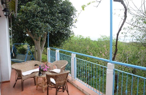 Contrada Pistavecchia 2 Condo | barrio blanco residance
