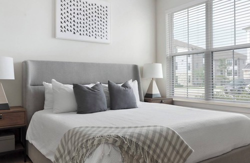 Pflugerville Apartment | Barsala l 1BD, fully-furnished, w/fast Wi-Fi