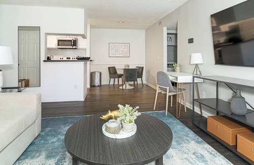 Sunbeam Apartment | Barsala l Fully furnished 1BD, fast Wi-Fi, Gym