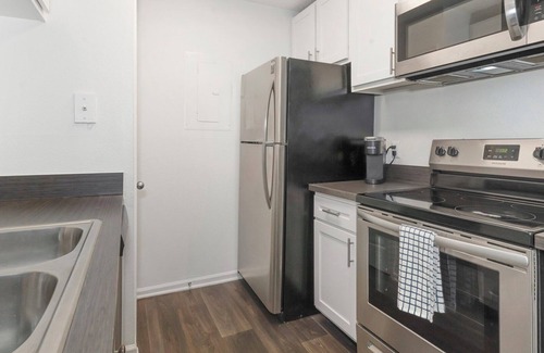 Sunbeam Apartment | Barsala l Fully furnished 1BD, fast Wi-Fi, Gym
