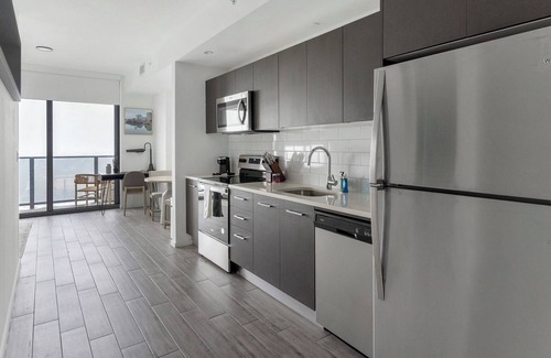 Riverwalk Fort Lauderdale Apartment | Barsala l Gorgeous 1BD w/pool, fitness center