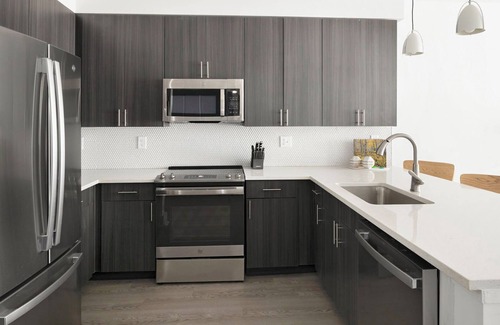 Crestwood South Apartment | Barsala l Modern 1BD Crestline Escape: Fitness & Dining