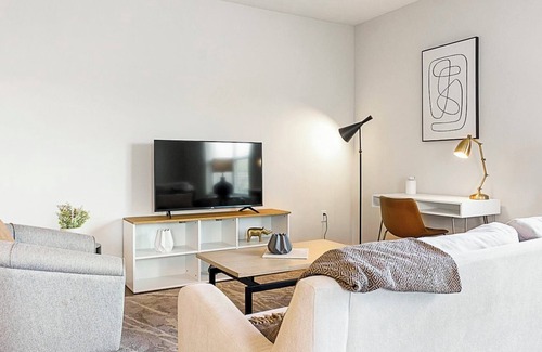 Wayne Apartment | Barsala l Professionally managed and cleaned 2BD