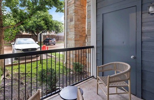 Richmond Apartment | Barsala l Stylish 1BD Apt: Pool, Fitness, & Private Balcony