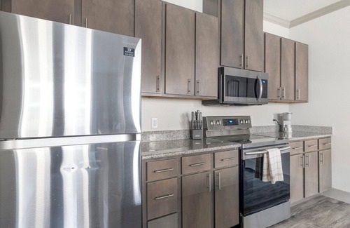Shadow Glen Apartment | Barsala l Work-Friendly Stay w/Fast Wi-Fi & Gym Access