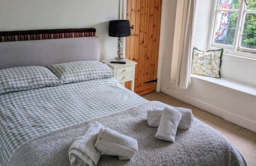 Blakesley Bed & Breakfast | Bartholomew Arms