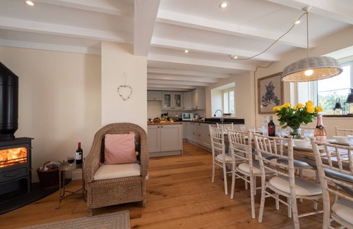 West Down House | Barton Farm - Four Bedroom House, Sleeps 8
