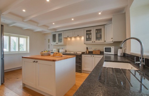 West Down House | Barton Farm - Four Bedroom House, Sleeps 8
