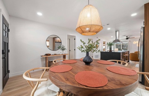 Barton Hills House | Barton Hills Home + Hot Tub - Magdalena 2!