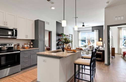 Southside Apartment | Bartram 2BD 1 - Two Bedroom Apartment, Sleeps 4