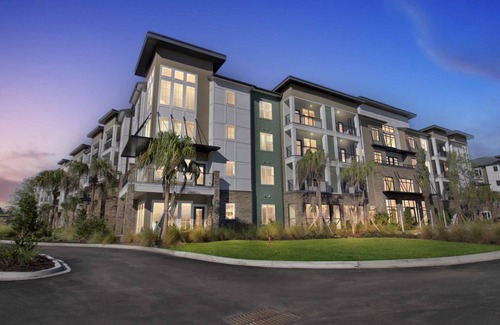 Southside Apartment | Bartram 2BD 1 - Two Bedroom Apartment, Sleeps 4