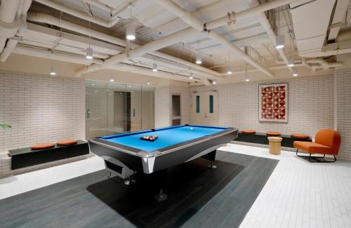 Dongcheng Apartment | base-Beijing Wangfujing Serviced Apartment- in Hutong &Bike rental &Close to Forbidden City, Tian'anmen Square &Subway nearby &Free coffee &Washing machine,Kitchen &Restaurant discount &English speaking &High speed free WiFi