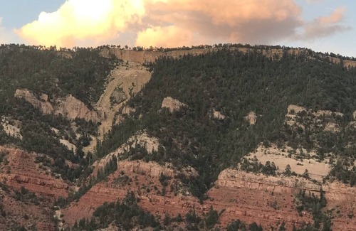 Durango Condo | Base camp Durango awaiits! Great views and deck. Dogs OK