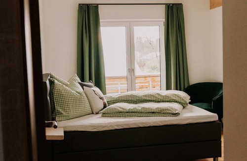 Bad Heilbrunn Apartment | Base camp for many sporting activities in the Oberland